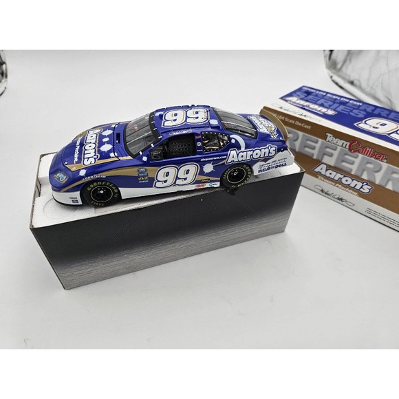 2006 Team Caliber 1/24 Michael Waltrip #99 Aaron's NASCAR - Picture 1 of 15